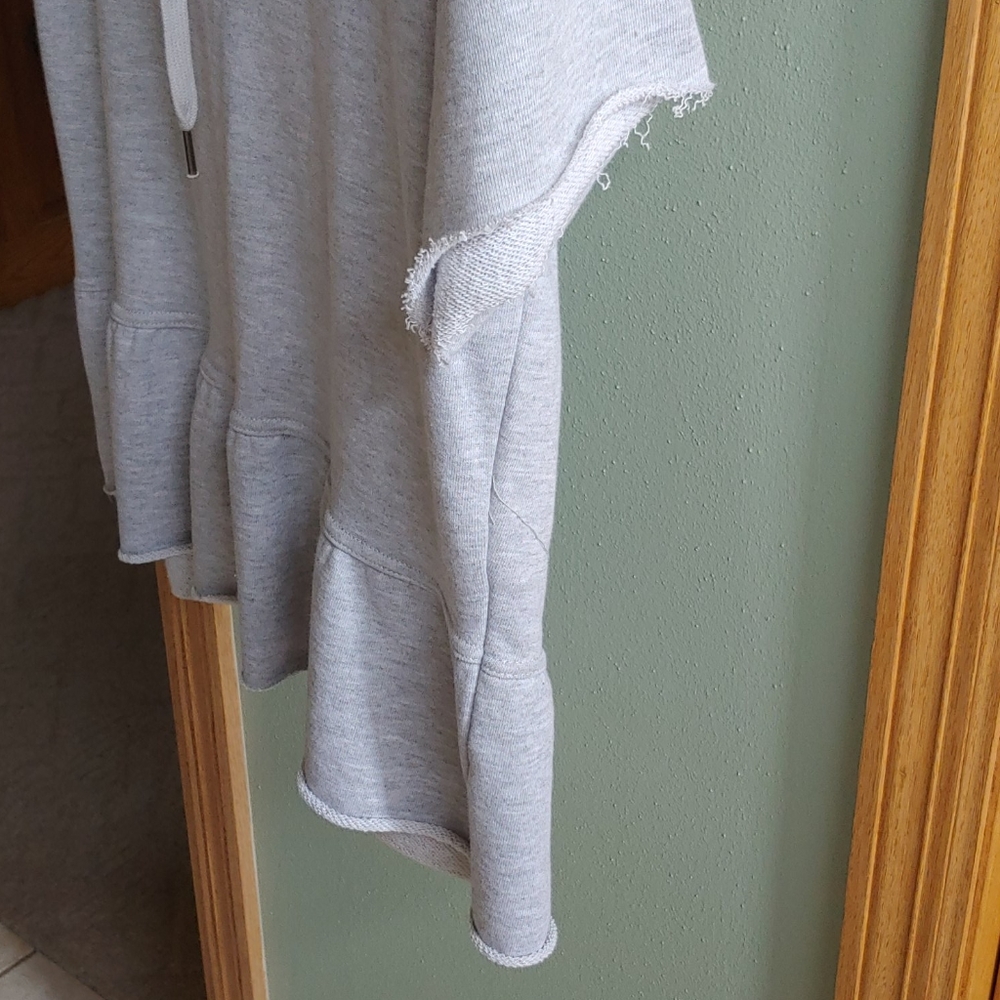 Sweatshirt - Picture 5 of 5